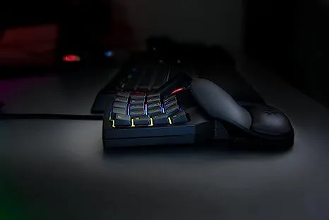 Razer Tartarus V2 Mecha-Membrane Gaming Keypad view 4
